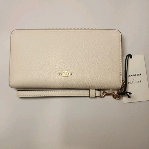 NWT CBN35 COACH x PEANUTS Long Zip Around Wallet Snoopy and Friends Chalk - Picture 2 of 6